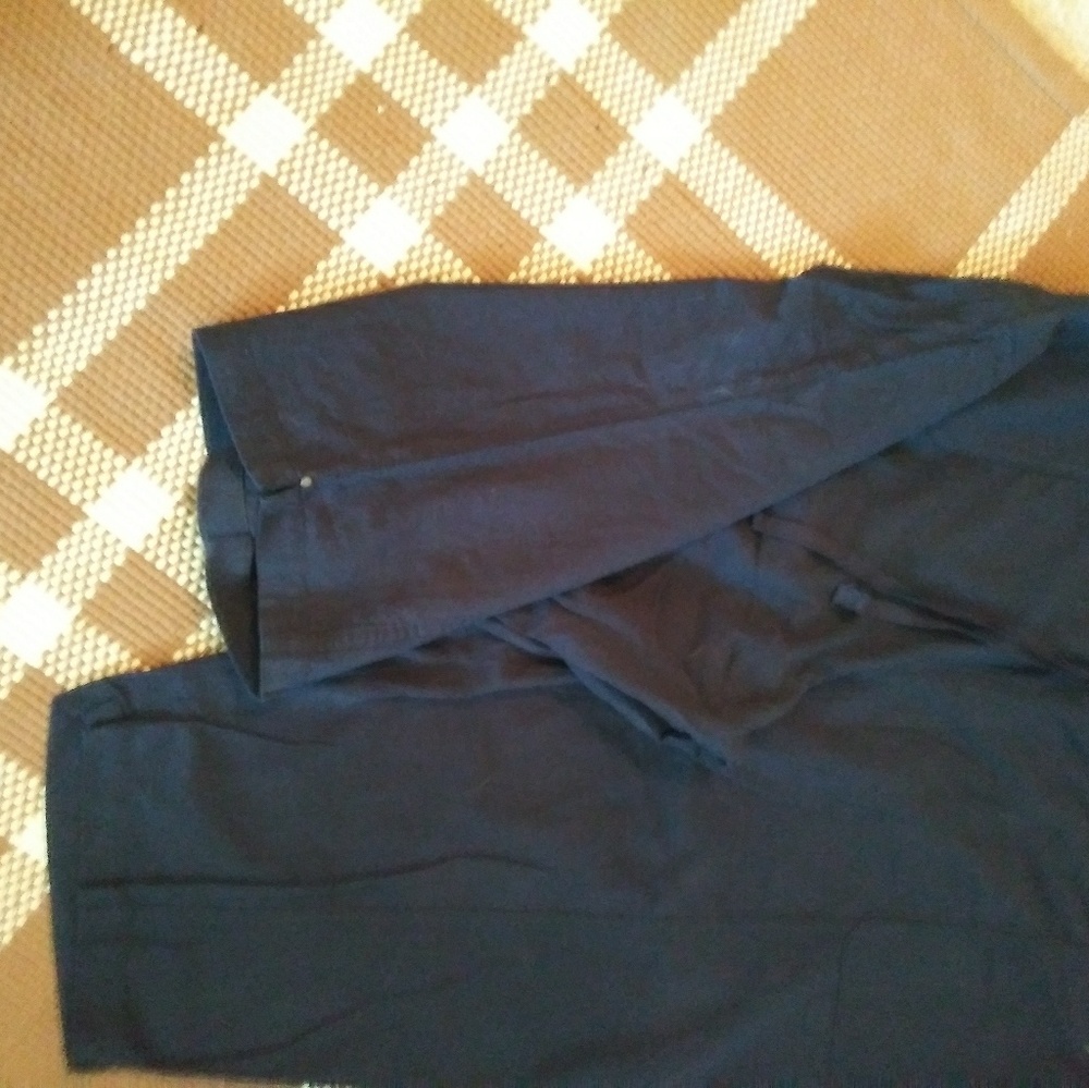 Shorts - Picture 2 of 3